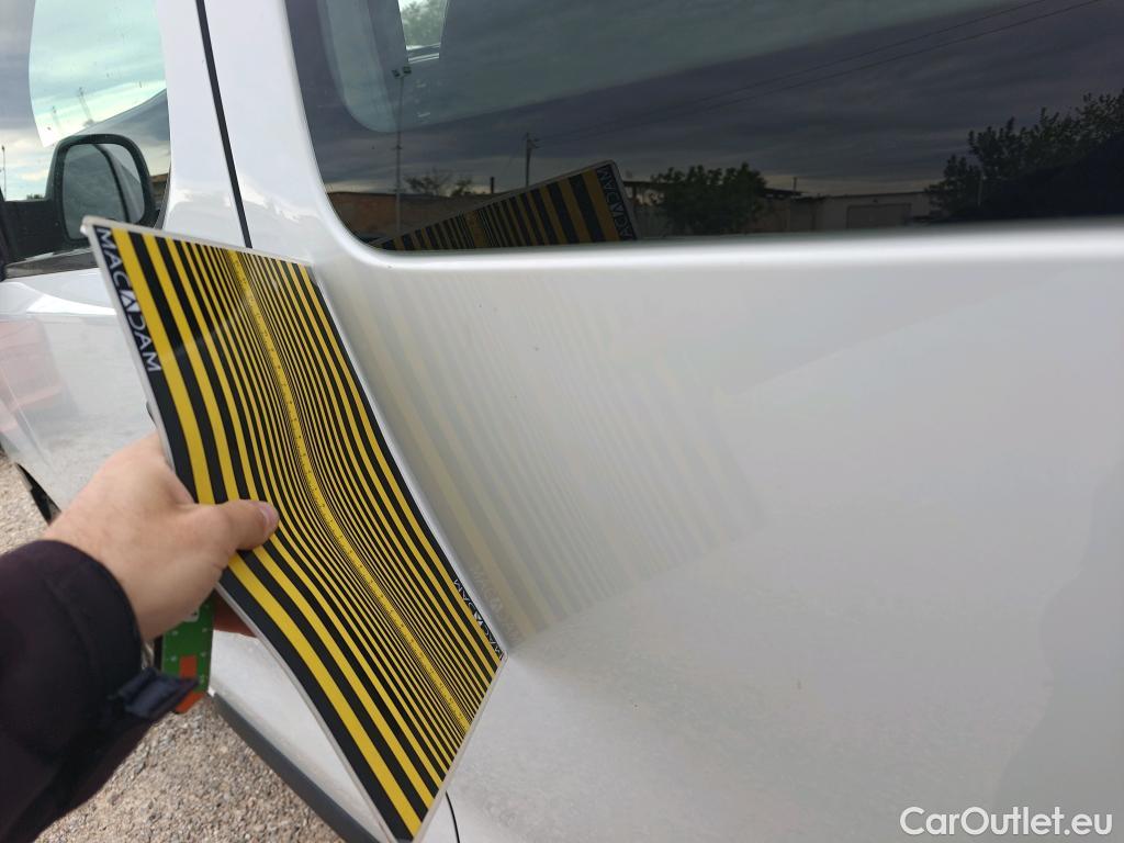  Opel  Vivaro OPEL  / 2019 / 4P / furgón 1.5 D 88kW (120CV) M Std Express M.P. DC #3