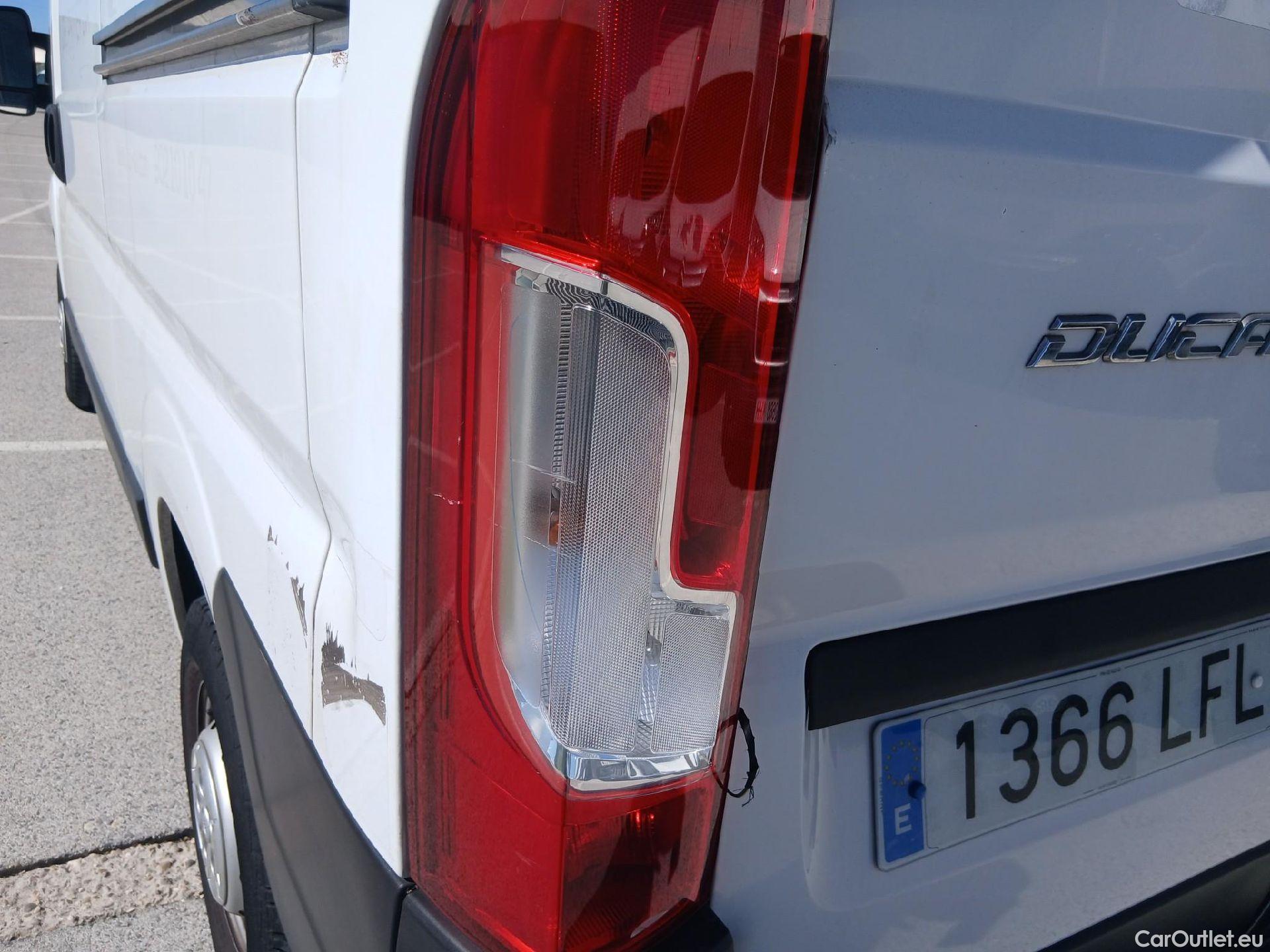  Fiat  Ducato FIAT  / 2014 / 4P / furgón 35 2.3 Mjet Furgón Medio Alto 96kW (130C #38