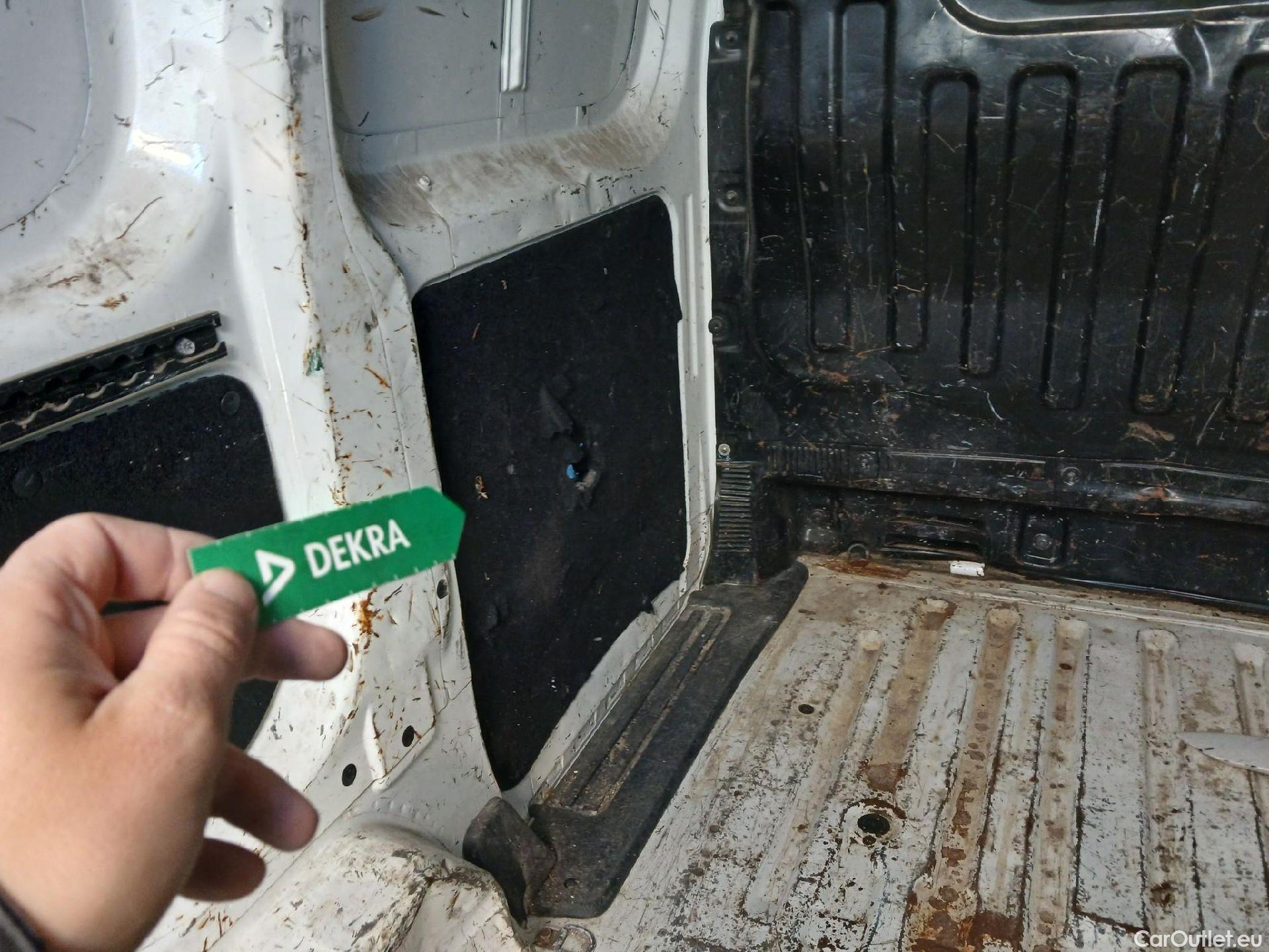  Nissan  NV200 NISSAN e- / 2009 / 4P / furgón Furgón 4p 40 kWh PROFESIONAL #47