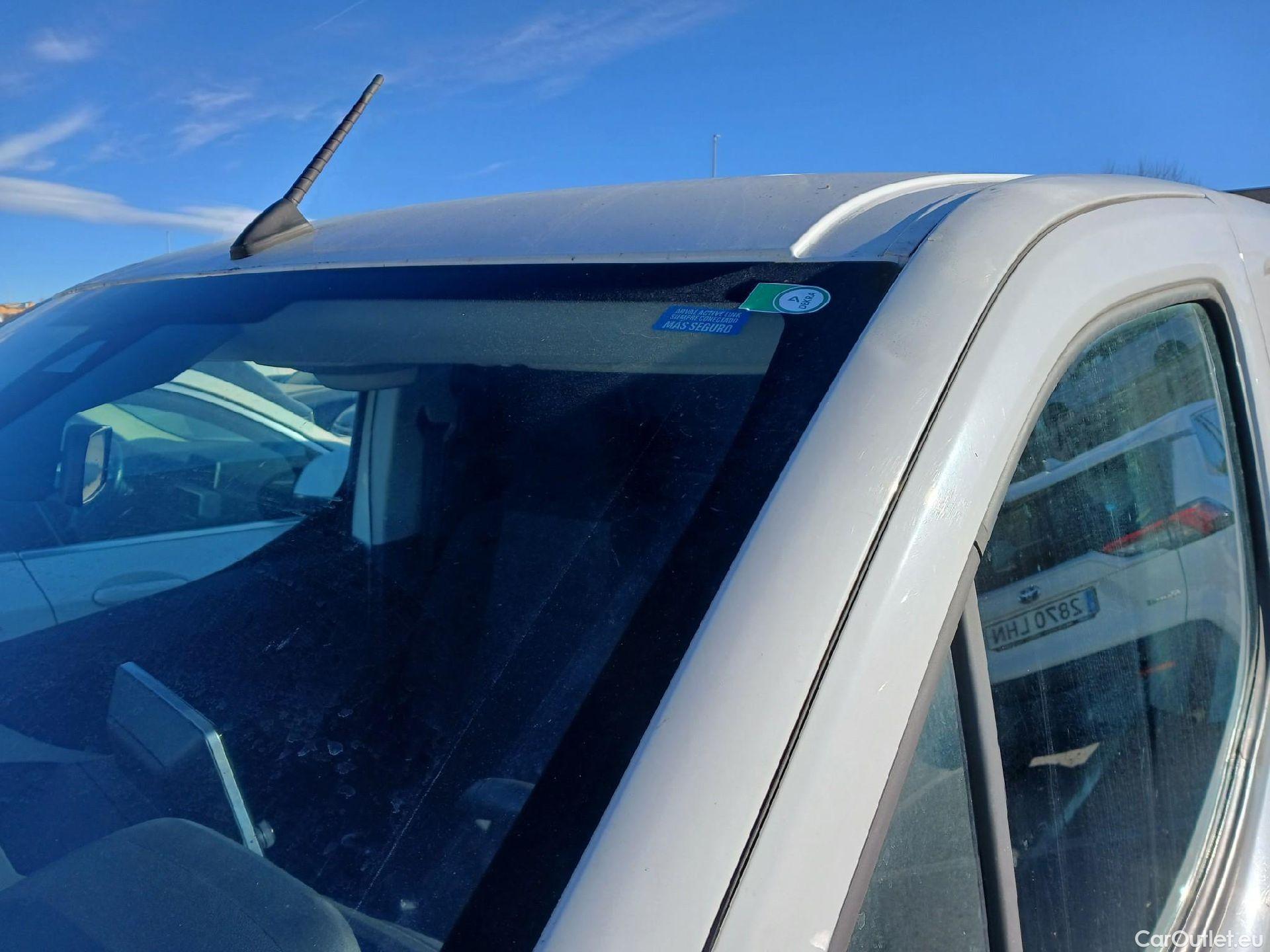  Peugeot  Partner PEUGEOT  / 2018 / 4P / furgón derivado de turismo Premium Standard 600kg BlueHDi 73kW (AC) #39