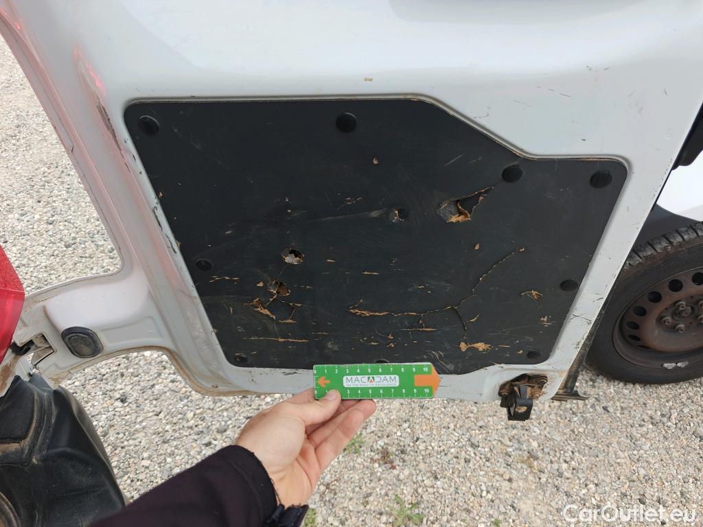  Opel  Vivaro OPEL  / 2019 / 4P / furgón 1.5 D 88kW (120CV) M Std Express M.P. DC #15