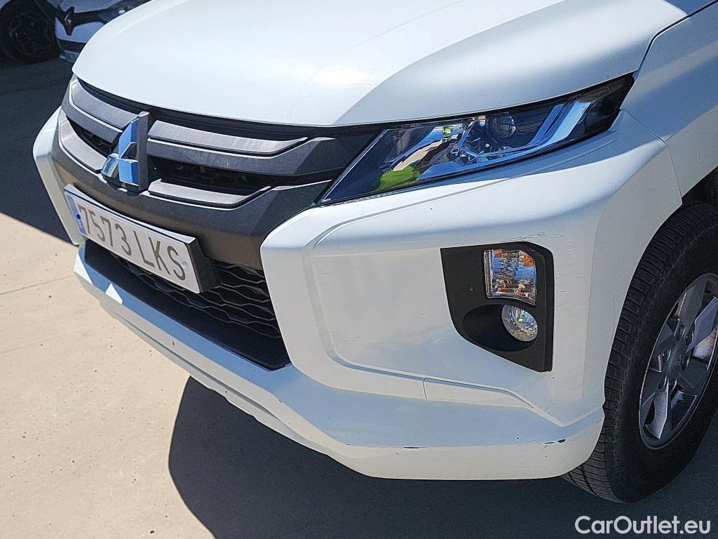  Mitsubishi  L200 MITSUBISHI  / 2019 / 4P / pickup doble cabina D/C 220 DI-D M-Pro #28