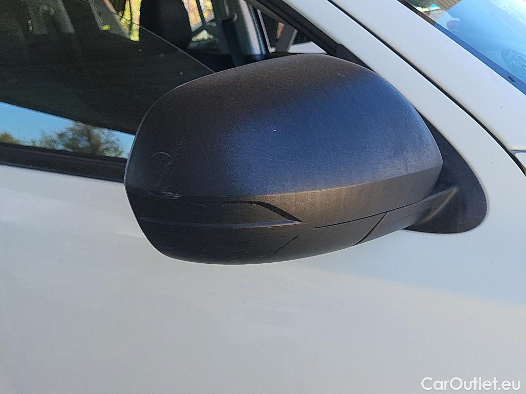  Mitsubishi  L200 MITSUBISHI  / 2019 / 4P / pickup doble cabina D/C 220 DI-D M-Pro #32