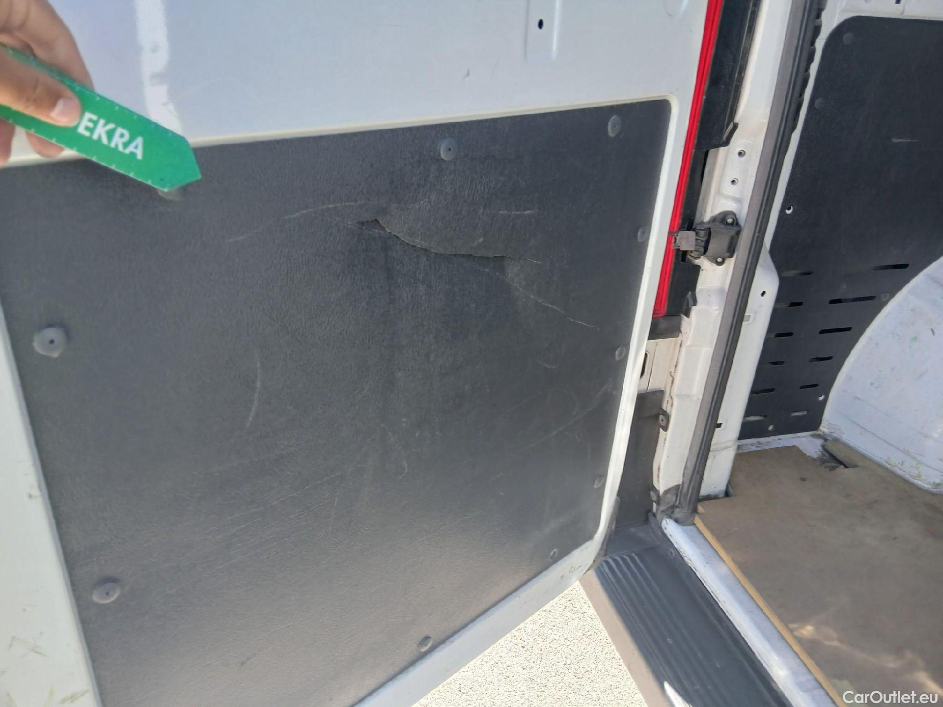  Fiat  Ducato FIAT  / 2014 / 4P / furgón 35 2.3 Mjet Furgón Medio Alto 96kW (130C #13