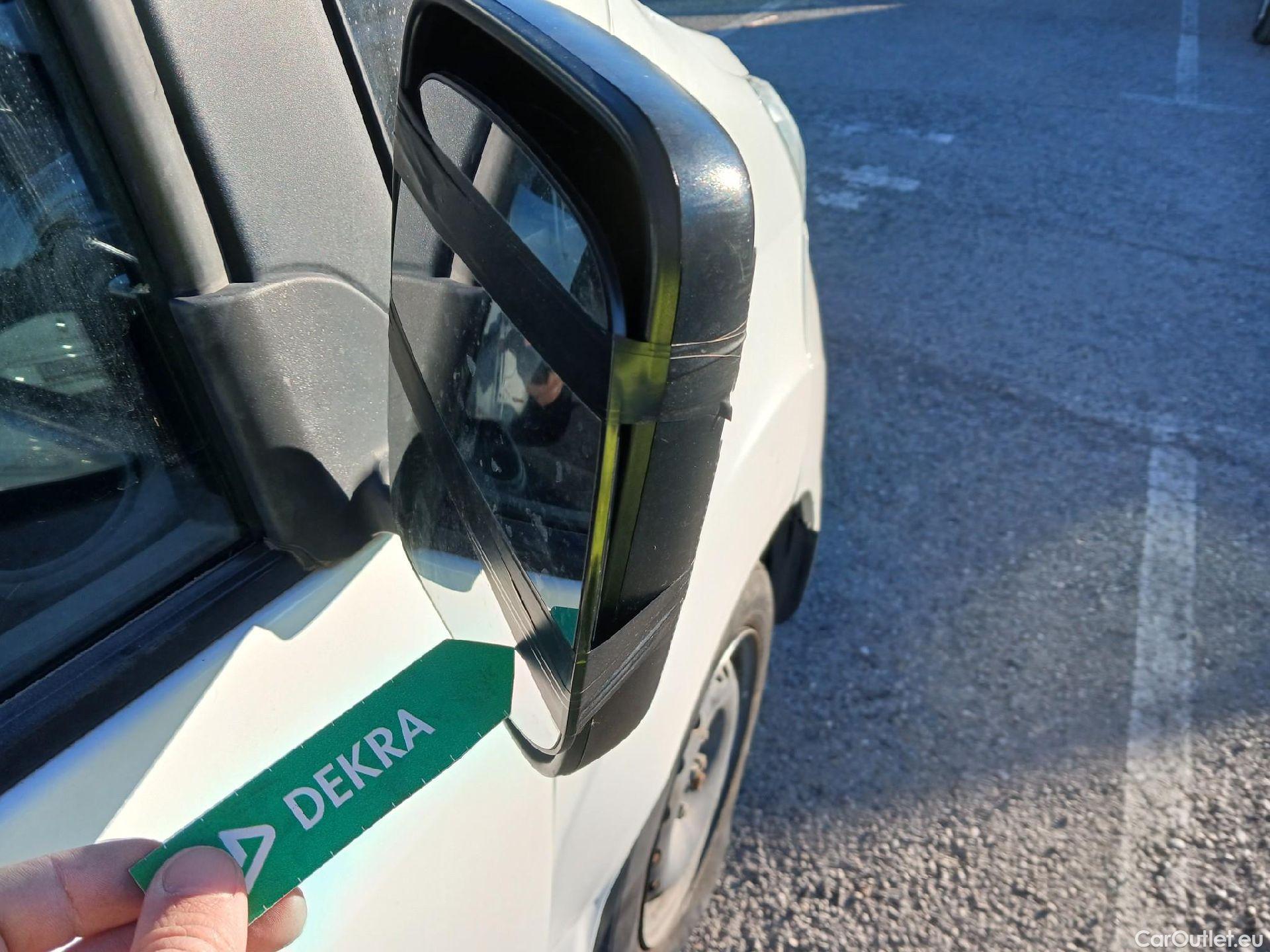  Nissan  NV200 NISSAN e- / 2009 / 4P / furgón Furgón 4p 40 kWh PROFESIONAL #71