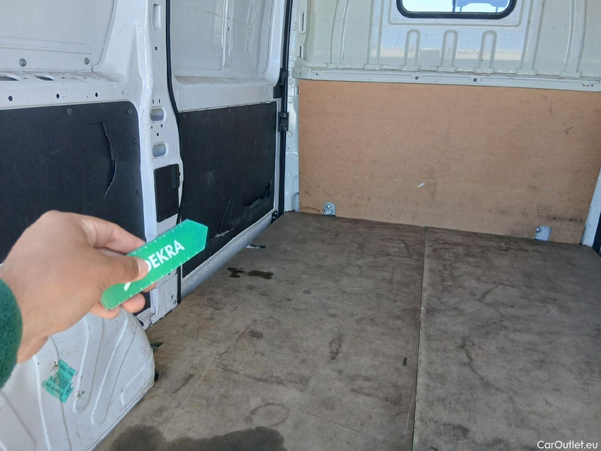  Fiat  Ducato FIAT  / 2014 / 4P / furgón 35 2.3 Mjet Furgón Medio Alto 96kW (130C #6