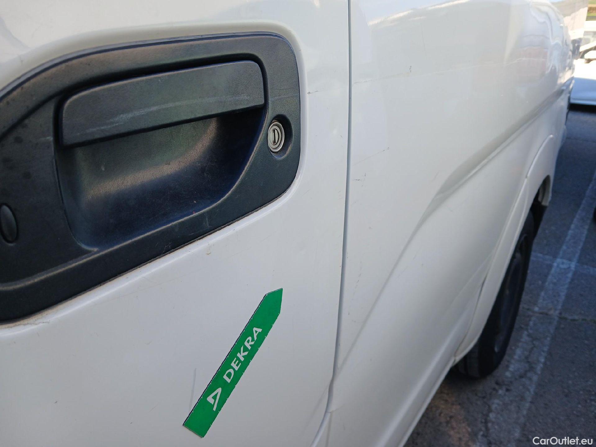  Nissan  NV200 NISSAN e- / 2009 / 4P / furgón Furgón 4p 40 kWh PROFESIONAL #19