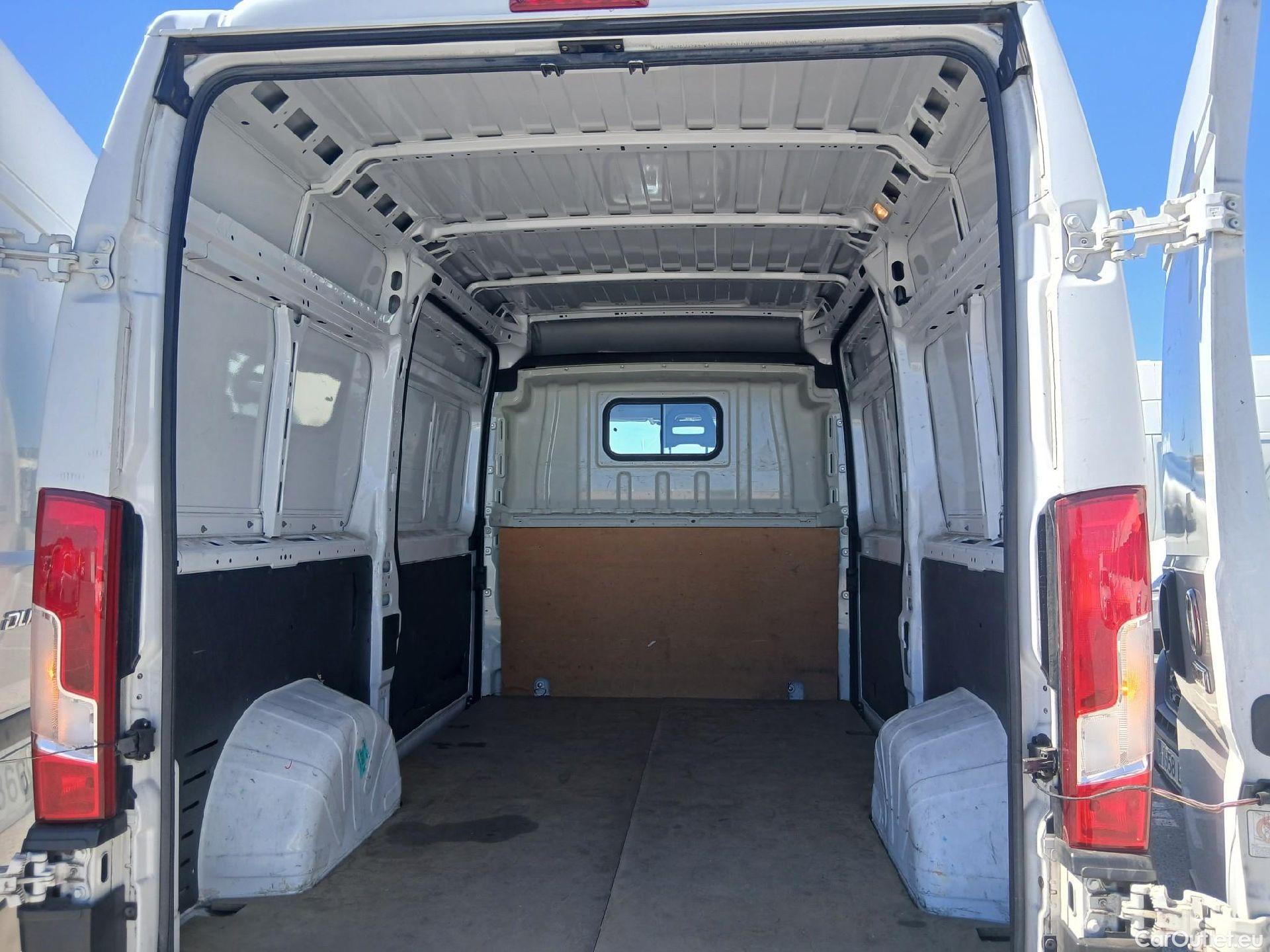  Fiat  Ducato FIAT  / 2014 / 4P / furgón 35 2.3 Mjet Furgón Medio Alto 96kW (130C #1