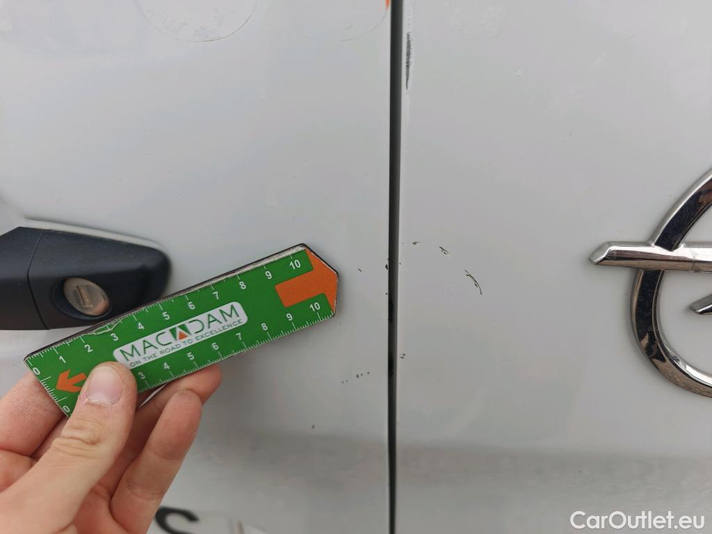  Opel  Vivaro OPEL  / 2019 / 4P / furgón 1.5 D 88kW (120CV) M Std Express M.P. DC #38