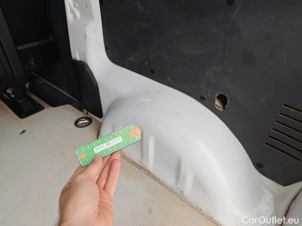  Opel  Vivaro OPEL  / 2019 / 4P / furgón 1.5 D 88kW (120CV) M Std Express M.P. DC #21