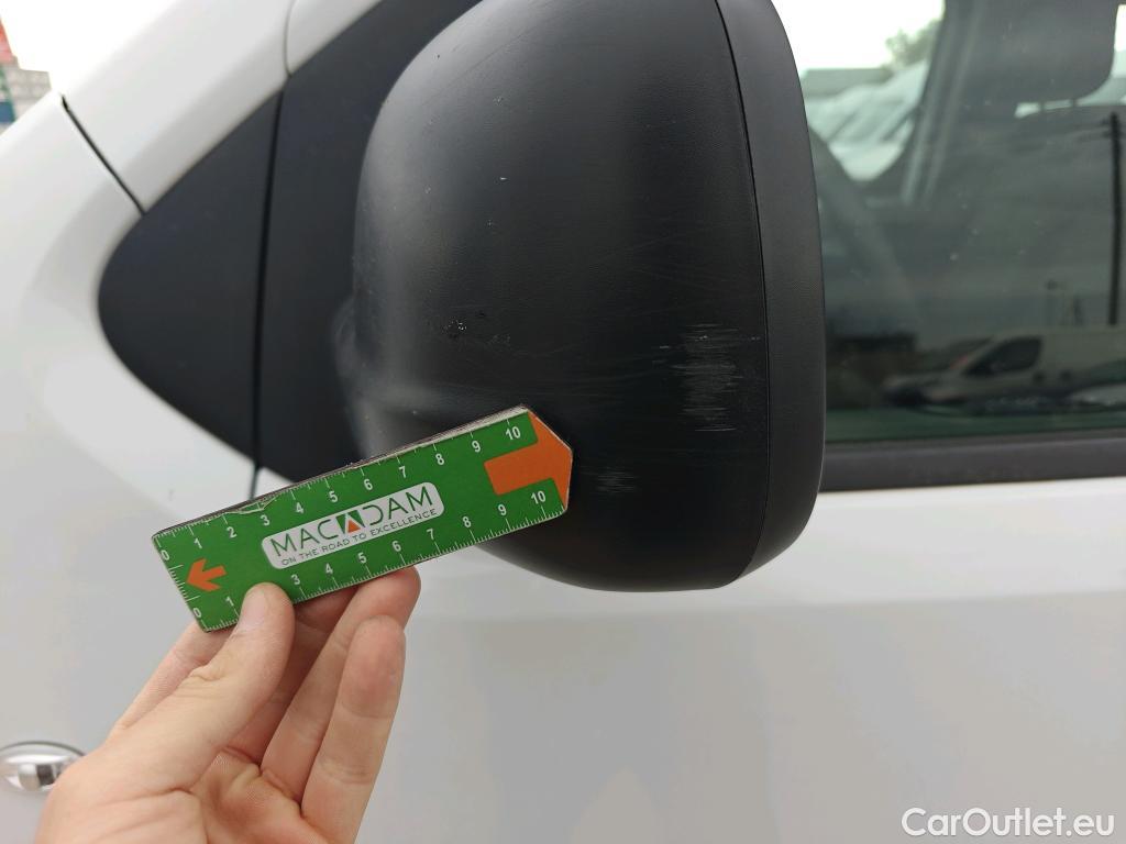  Opel  Vivaro OPEL  / 2019 / 4P / furgón 1.5 D 88kW (120CV) M Std Express M.P. DC #87