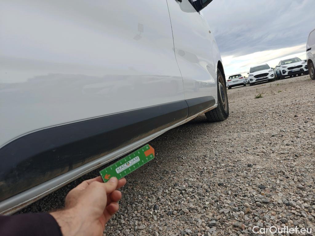  Opel  Vivaro OPEL  / 2019 / 4P / furgón 1.5 D 88kW (120CV) M Std Express M.P. DC #10