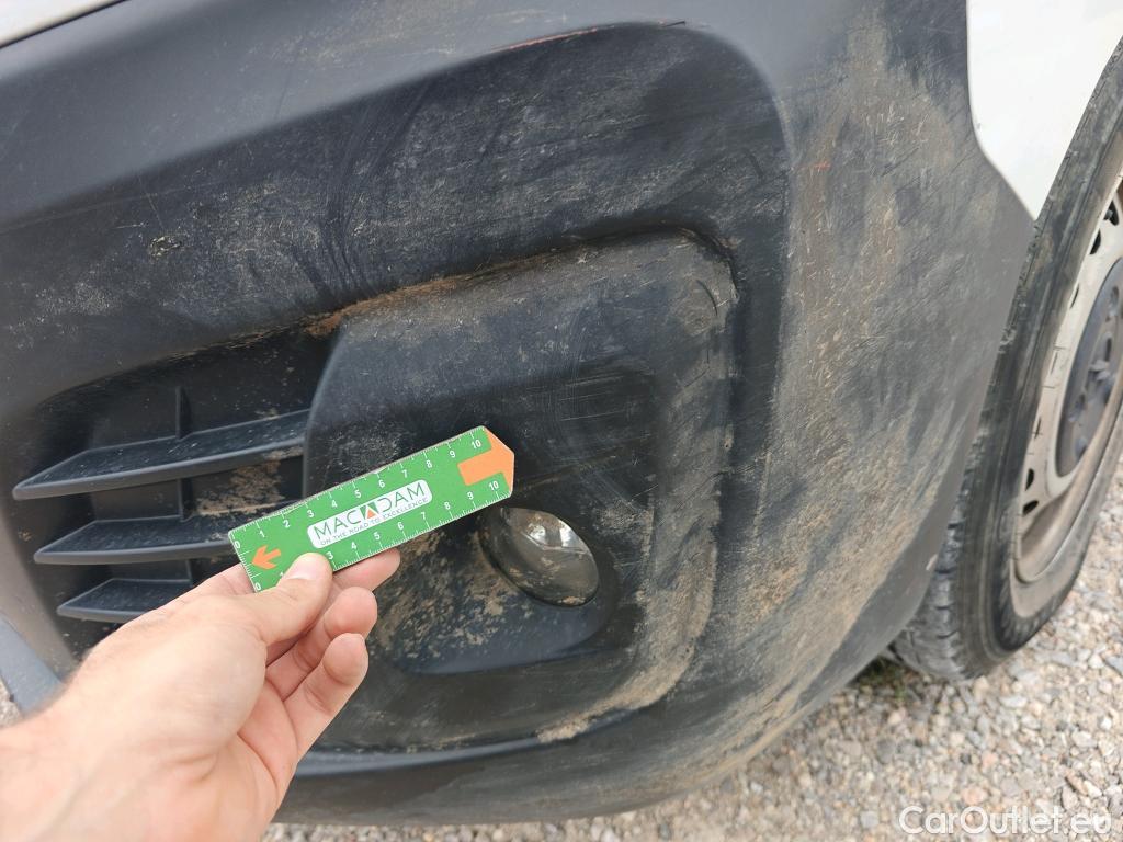  Opel  Vivaro OPEL  / 2019 / 4P / furgón 1.5 D 88kW (120CV) M Std Express M.P. DC #70