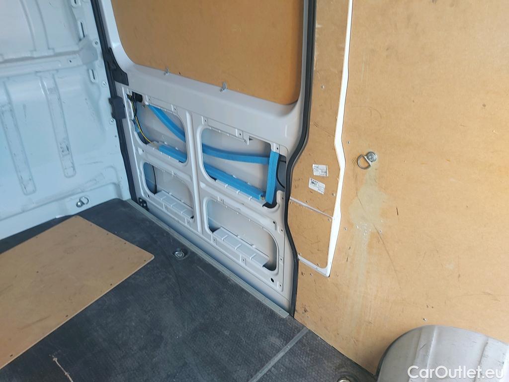  Opel  Movano OPEL  / 2021 / 4P / furgón Furgón Base L2H2 3.5T 2.2 BlueHDi 88kW #11