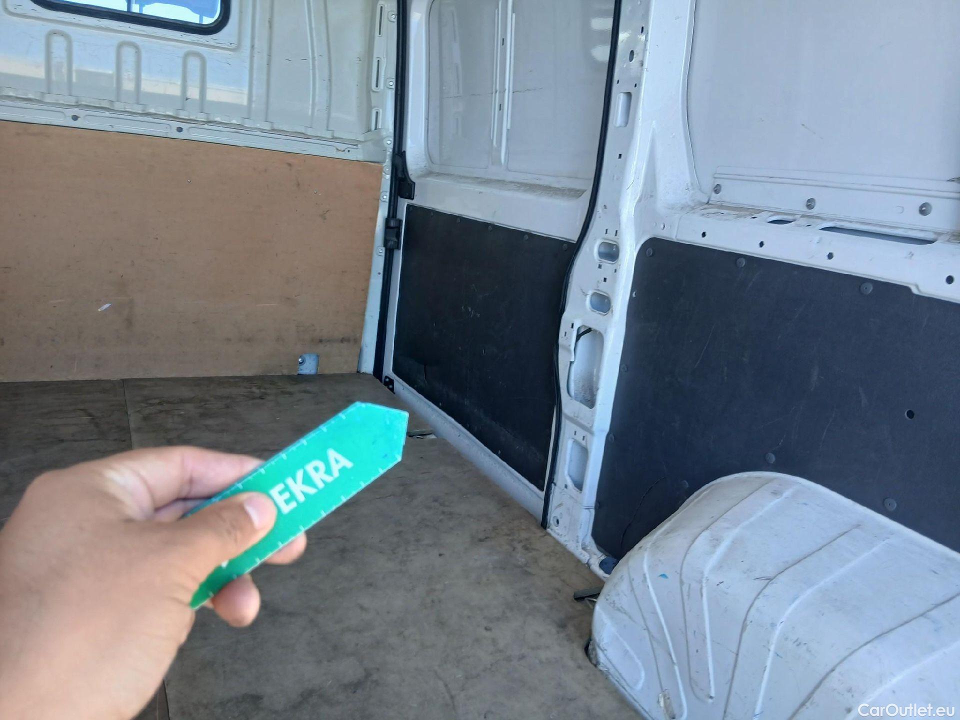  Fiat  Ducato FIAT  / 2014 / 4P / furgón 35 2.3 Mjet Furgón Medio Alto 96kW (130C #8