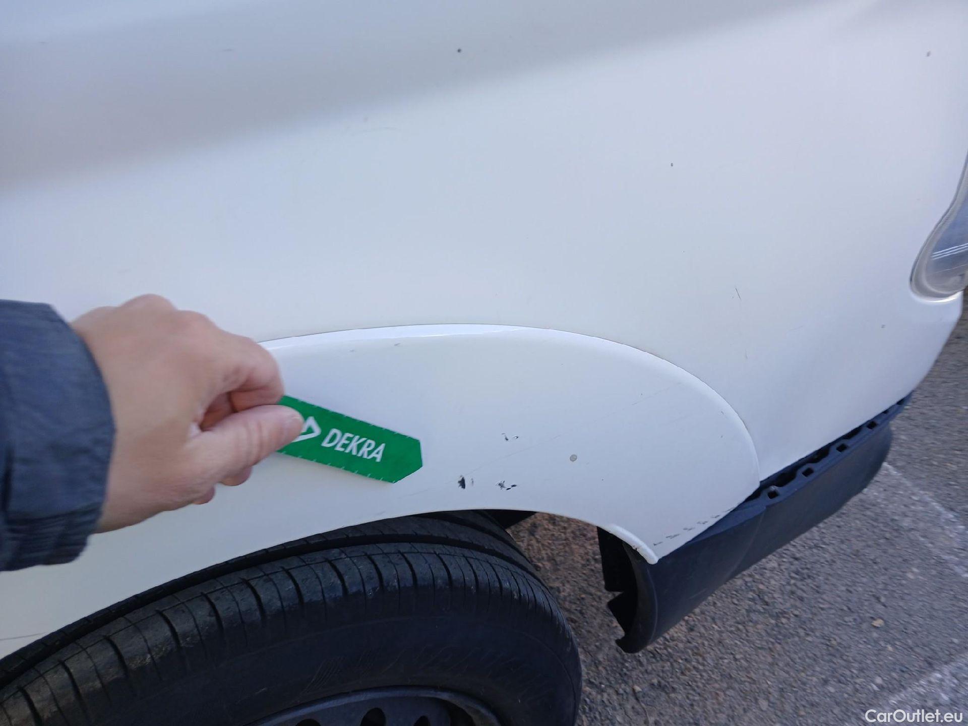  Nissan  NV200 NISSAN e- / 2009 / 4P / furgón Furgón 4p 40 kWh PROFESIONAL #25