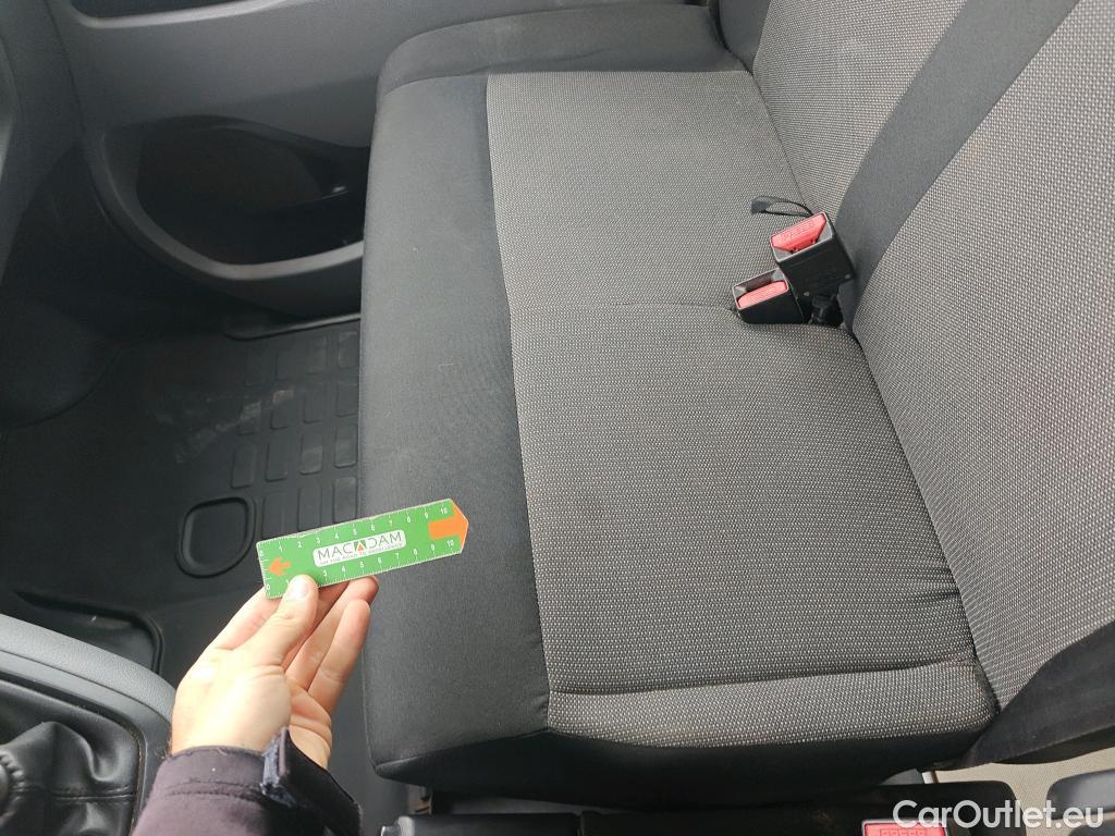  Opel  Vivaro OPEL  / 2019 / 4P / furgón 1.5 D 88kW (120CV) M Std Express M.P. DC #88