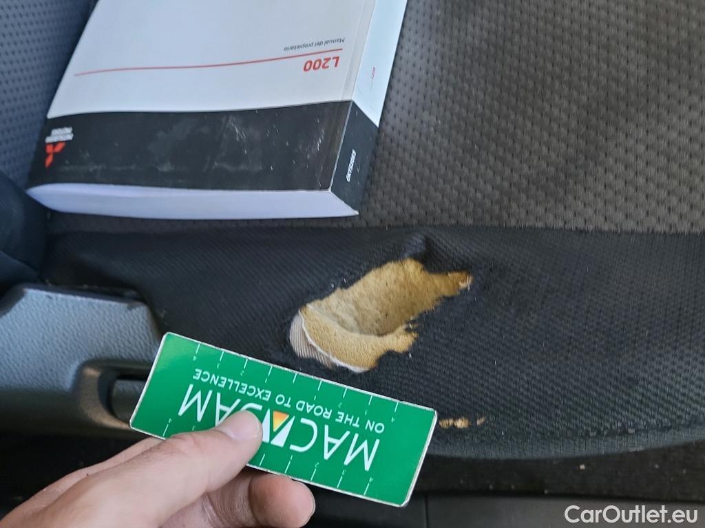  Mitsubishi  L200 MITSUBISHI  / 2019 / 4P / pickup doble cabina D/C 220 DI-D M-Pro #23