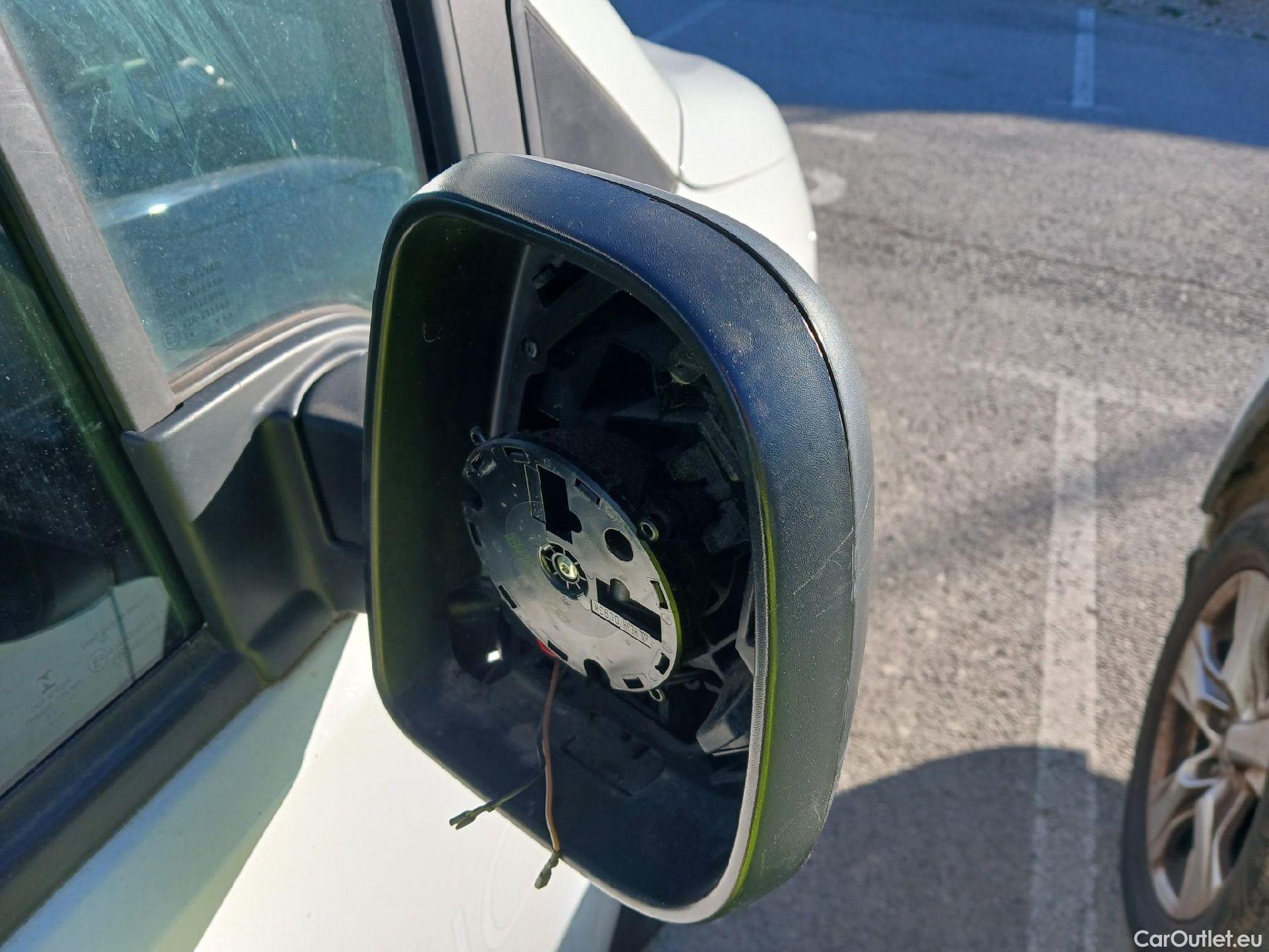  Peugeot  Partner PEUGEOT  / 2018 / 4P / furgón derivado de turismo Premium Standard 600kg BlueHDi 73kW (AC) #28