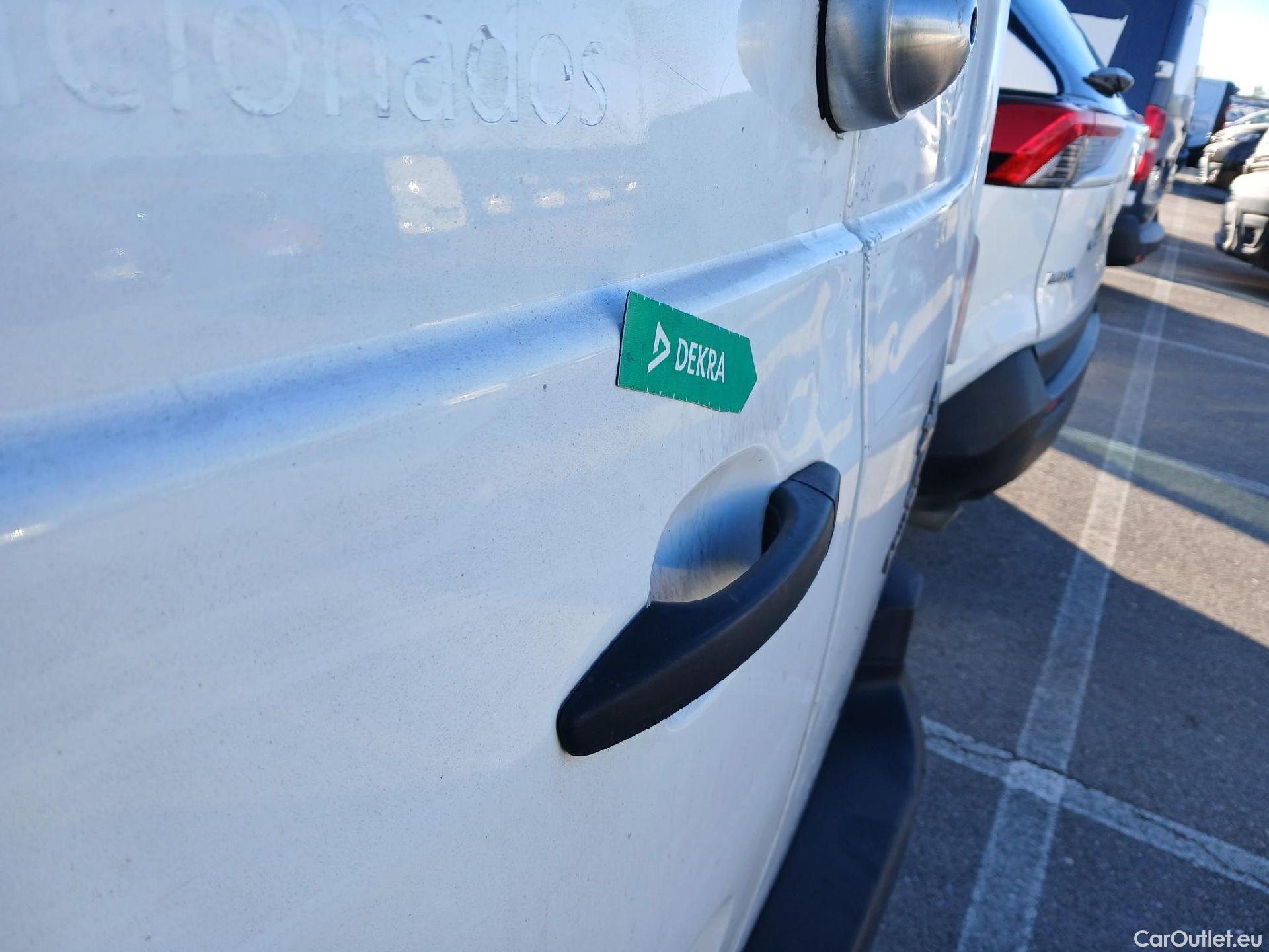  Peugeot  Partner PEUGEOT  / 2018 / 4P / furgón derivado de turismo Premium Standard 600kg BlueHDi 73kW (AC) #19