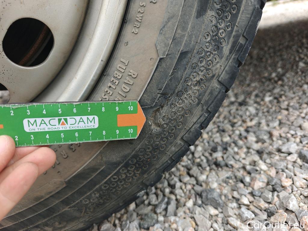  Opel  Vivaro OPEL  / 2019 / 4P / furgón 1.5 D 88kW (120CV) M Std Express M.P. DC #50