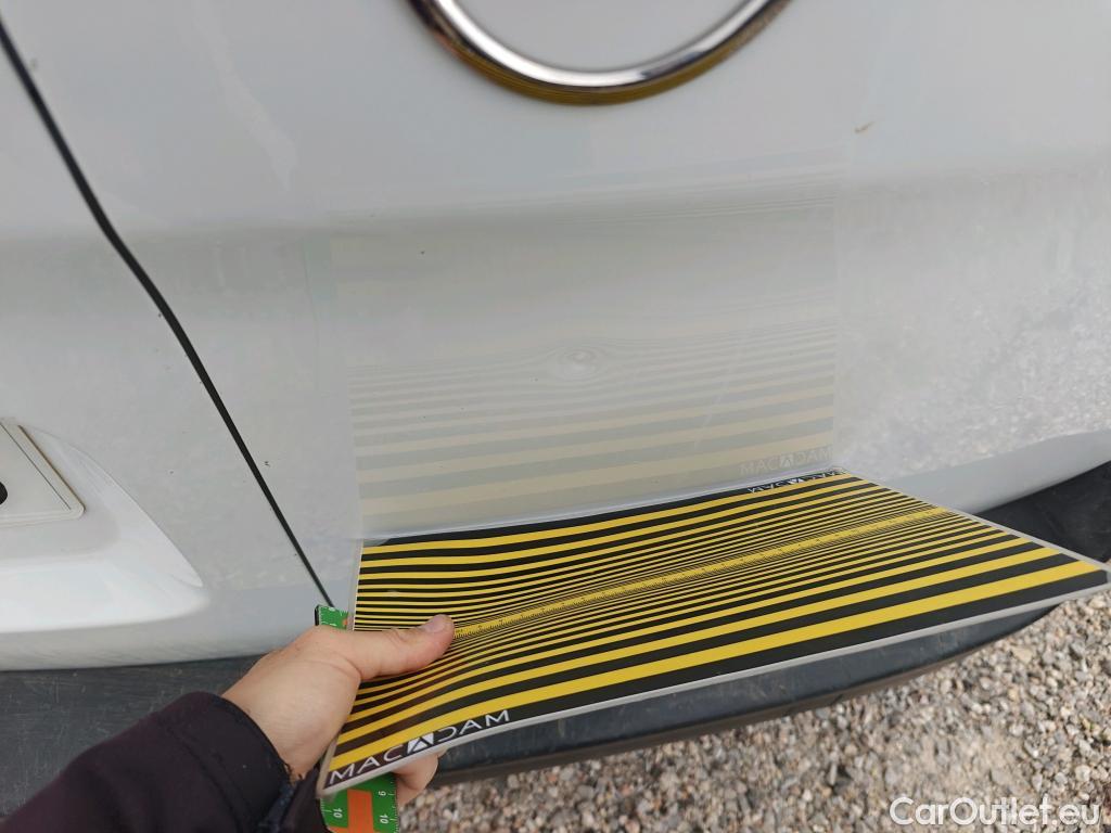  Opel  Vivaro OPEL  / 2019 / 4P / furgón 1.5 D 88kW (120CV) M Std Express M.P. DC #30