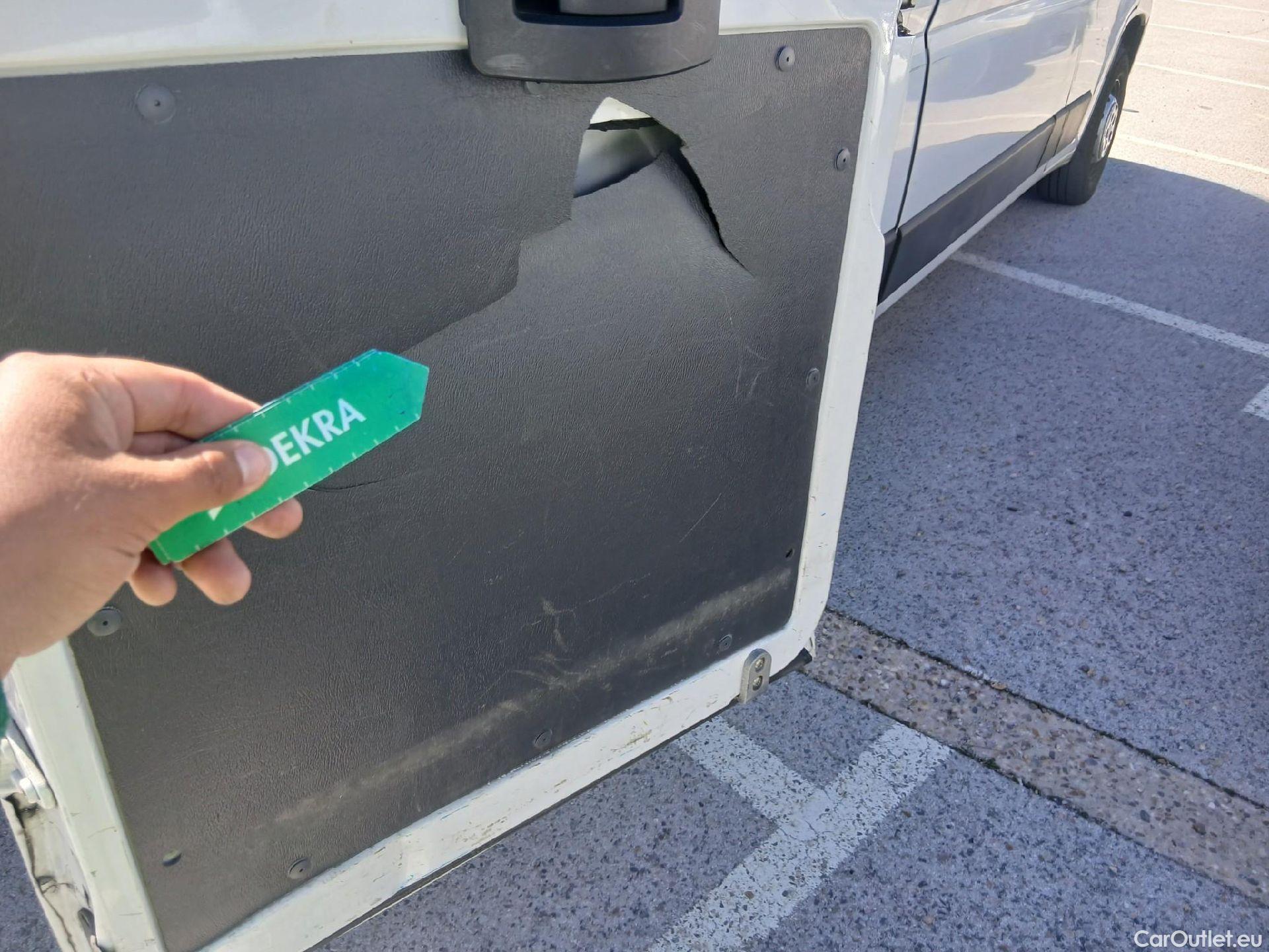  Fiat  Ducato FIAT  / 2014 / 4P / furgón 35 2.3 Mjet Furgón Medio Alto 96kW (130C #12