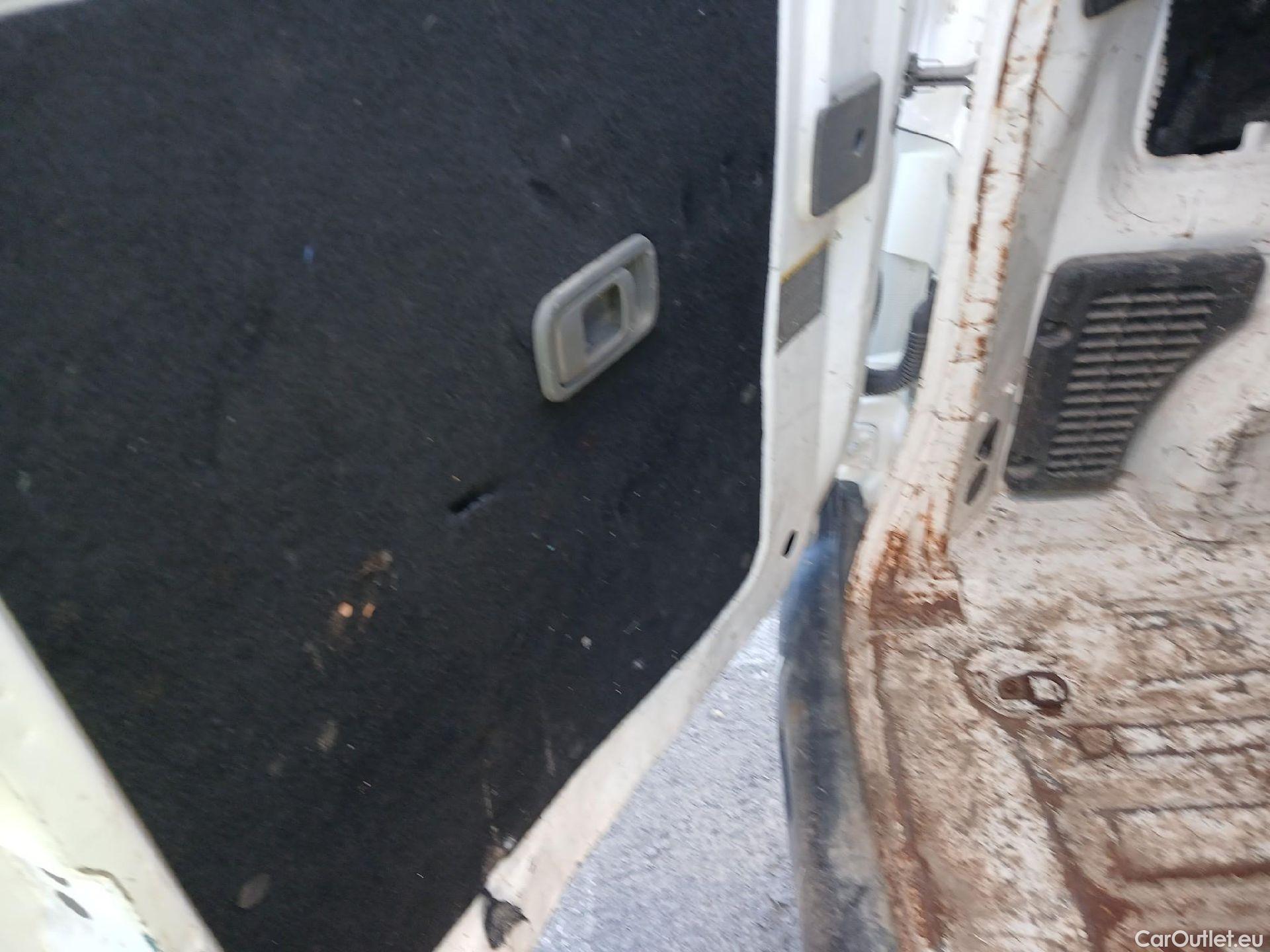  Nissan  NV200 NISSAN e- / 2009 / 4P / furgón Furgón 4p 40 kWh PROFESIONAL #50