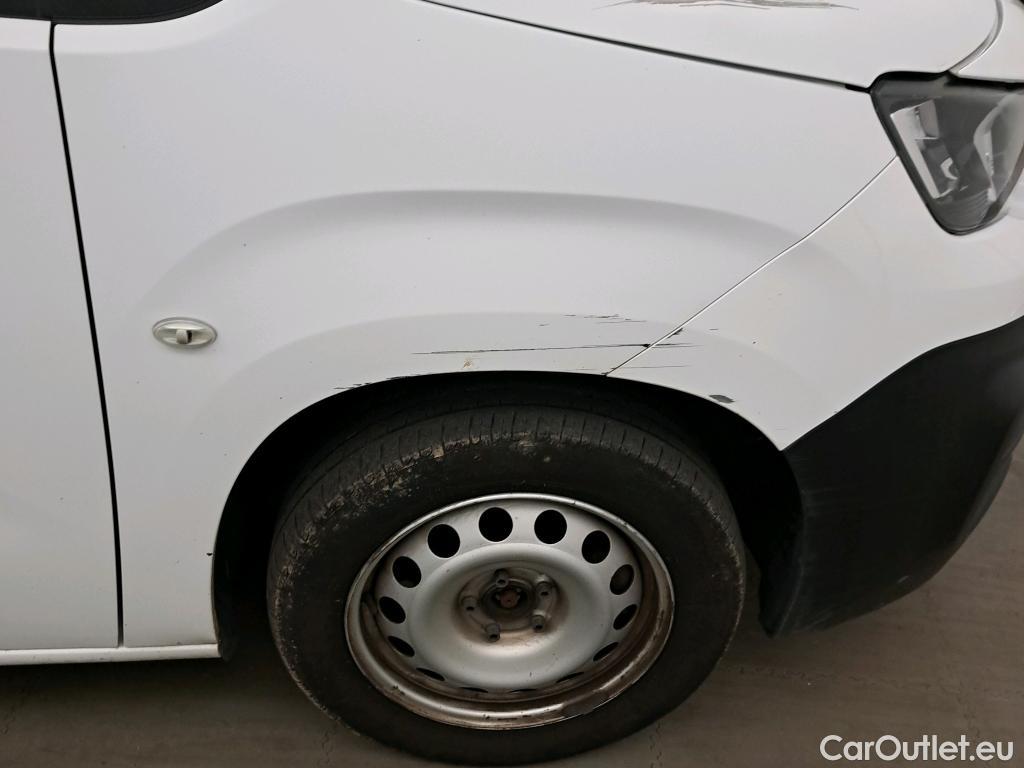  Peugeot  Partner PEUGEOT  / 2018 / 3P / furgón derivado de turismo Pro Standard 1000kg BlueHDi 73kW #47