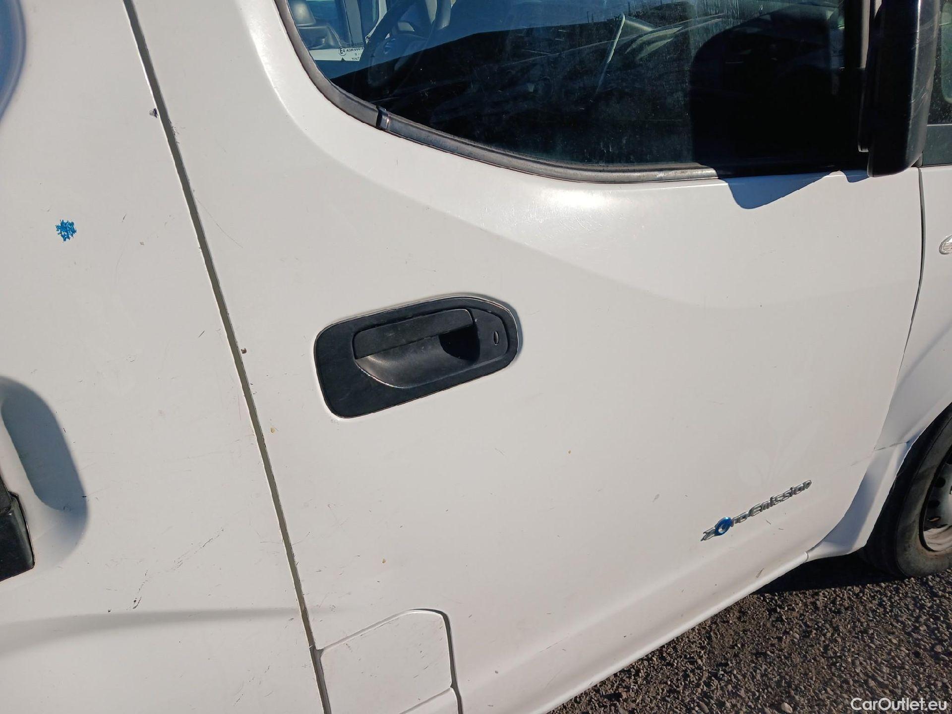  Nissan  NV200 NISSAN e- / 2009 / 4P / furgón Furgón 4p 40 kWh PROFESIONAL #69