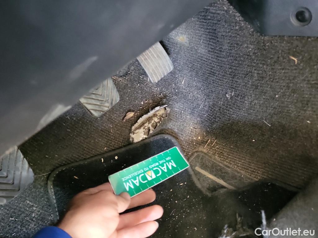  Mitsubishi  L200 MITSUBISHI  / 2019 / 4P / pickup doble cabina D/C 220 DI-D M-Pro #21