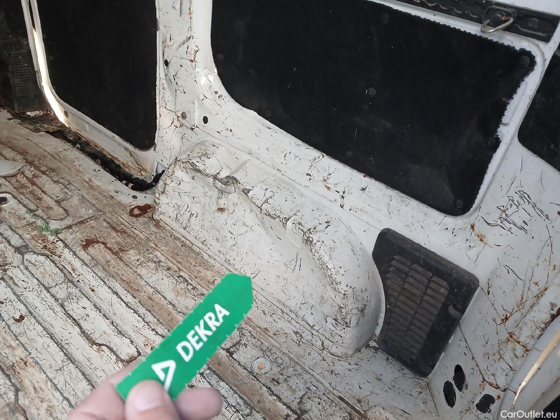  Nissan  NV200 NISSAN e- / 2009 / 4P / furgón Furgón 4p 40 kWh PROFESIONAL #44