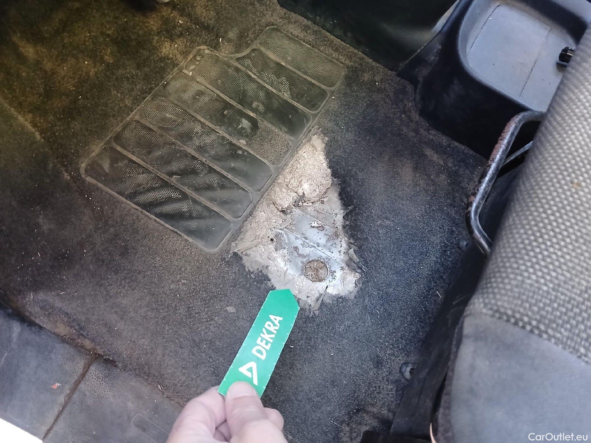  Nissan  NV200 NISSAN e- / 2009 / 4P / furgón Furgón 4p 40 kWh PROFESIONAL #84