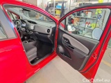  Toyota  Yaris TOYOTA  / 2017 / 5P / BERLINA 1.5 HYBRID BUSINESS #125