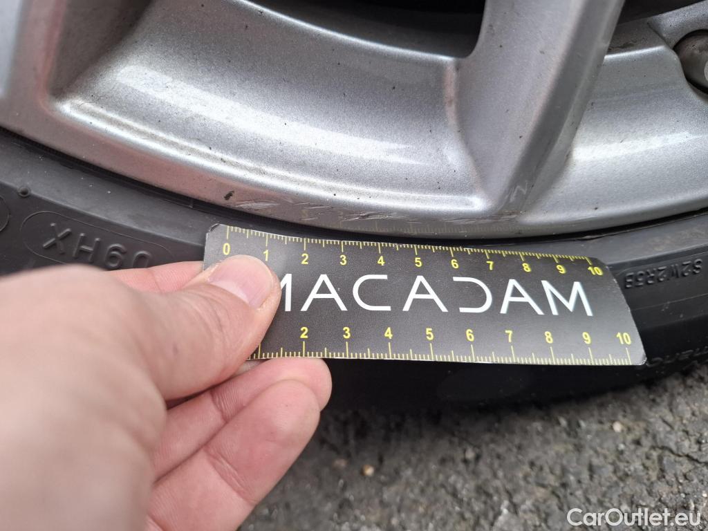  Bmw  Serie 2 Série 2 Active Tourer 216d Lounge 1.5 115CV BVA7 E6d #44