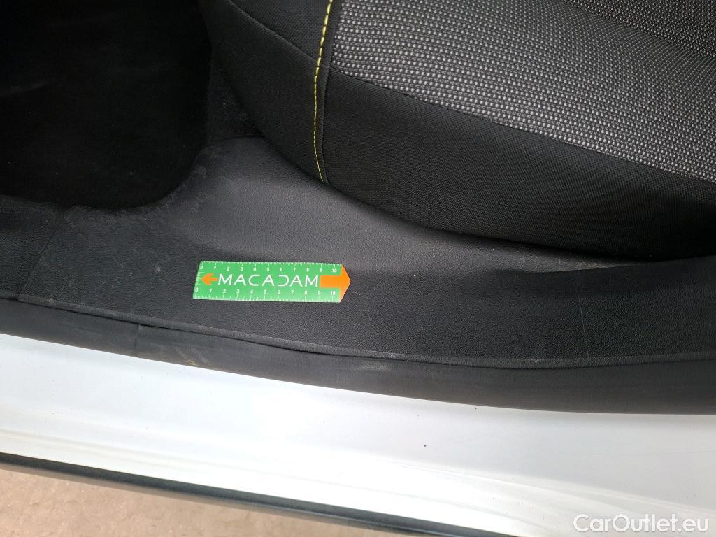  Citroen  C3  Feel Business 1.2 PureTech 80CV BVM5 E6d #3