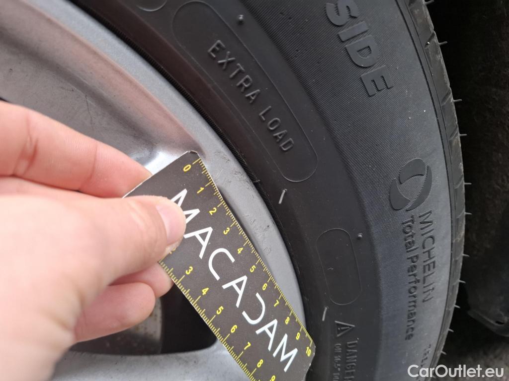  Bmw  Serie 2 Série 2 Active Tourer 216d Lounge 1.5 115CV BVA7 E6d #54