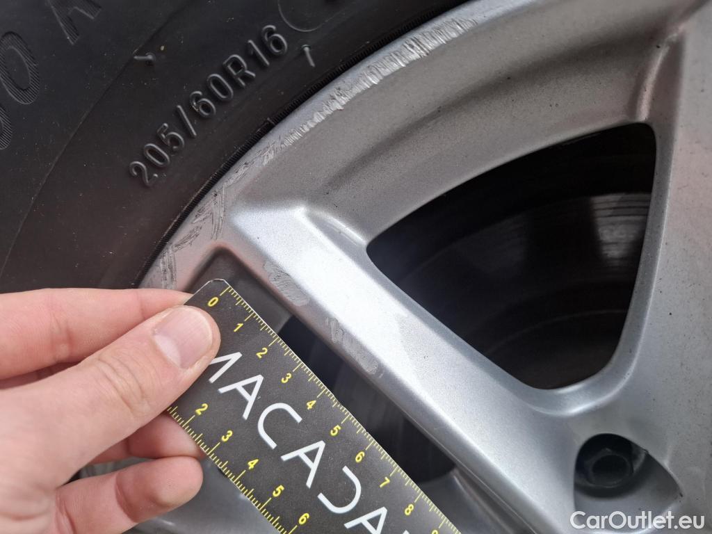  Bmw  Serie 2 Série 2 Active Tourer 216d Lounge 1.5 115CV BVA7 E6d #39