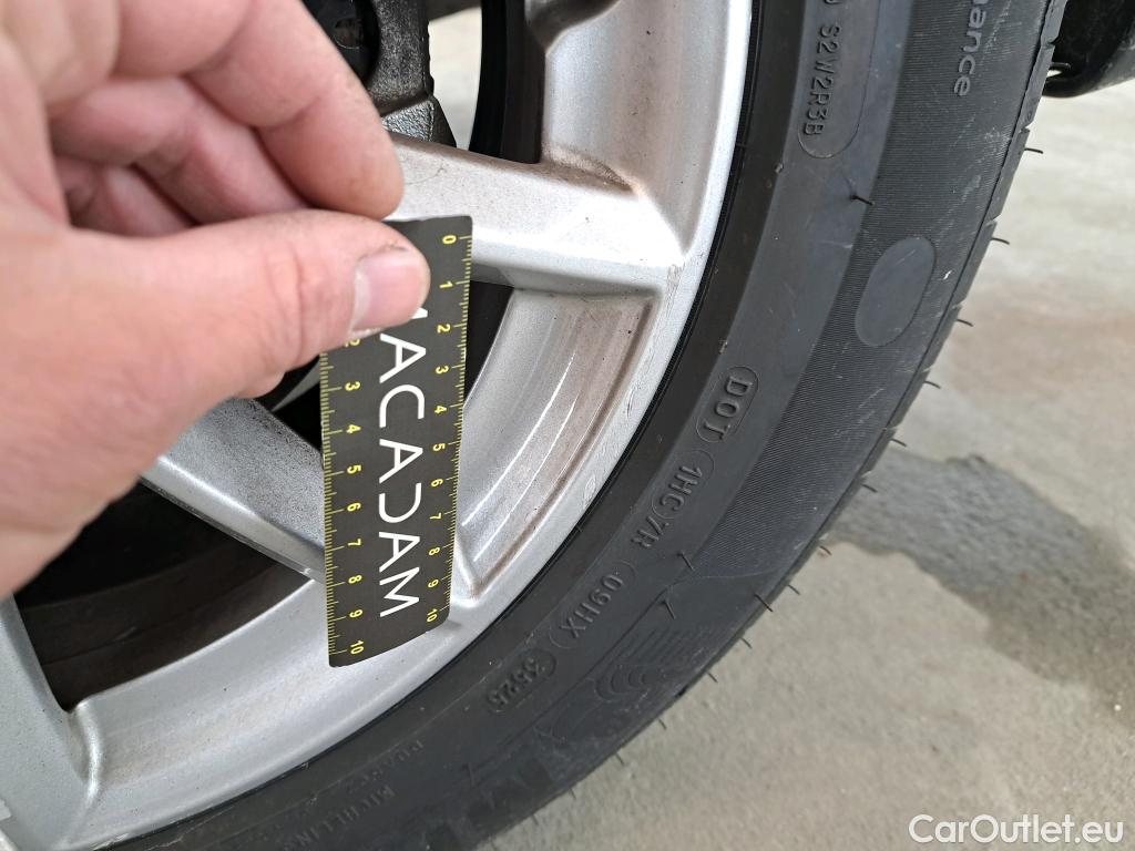  Bmw  Serie 2 Série 2 Active Tourer 216d Lounge 1.5 115CV BVA7 E6d #37