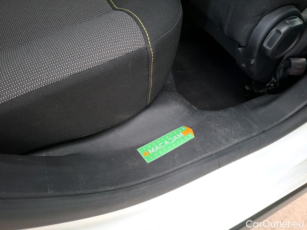  Citroen  C3  Feel Business 1.2 PureTech 80CV BVM5 E6d #8