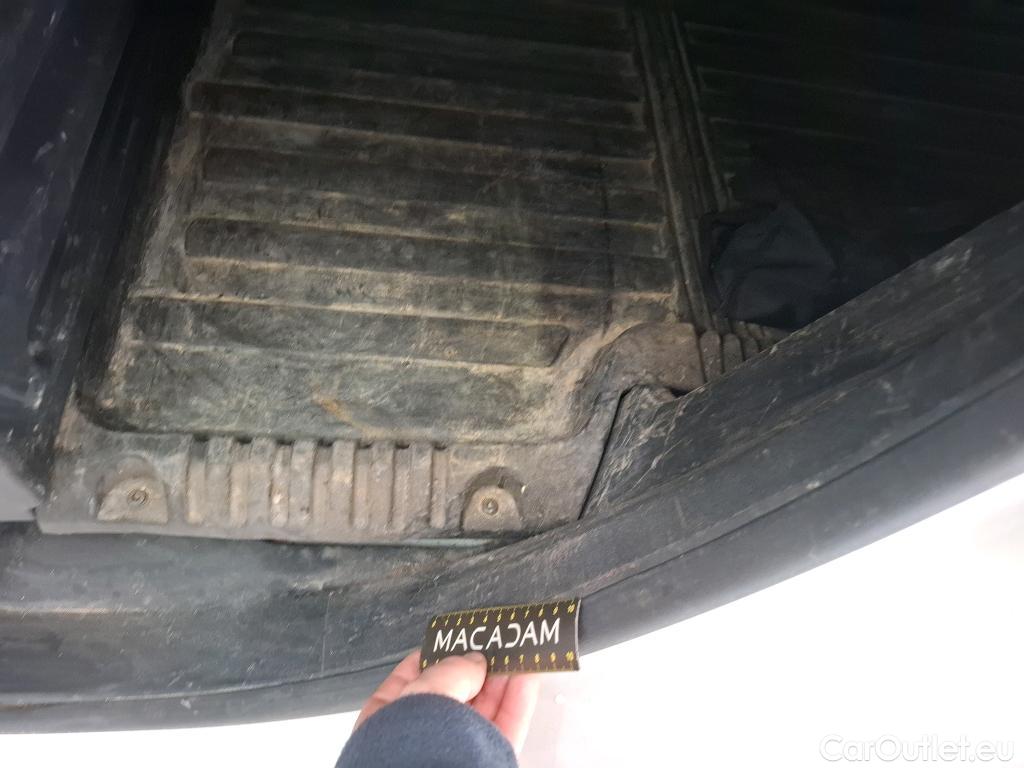  Citroen  C3  Société Feel 1.5 BlueHDI 100CV BVM5 E6dT #36