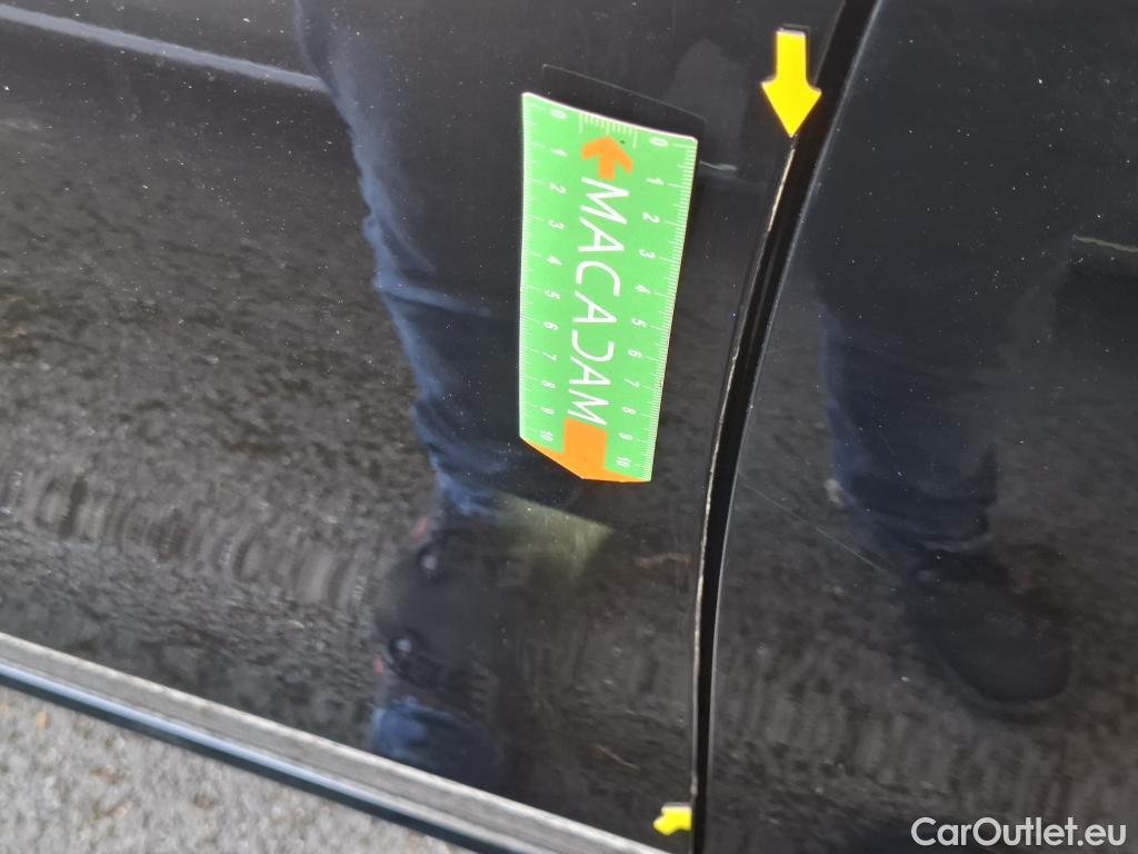  Mercedes  CLA-Klasse MERCEDES-BENZ CLA Coupe / 2019 / 4P / Coupé CLA 180 Business Line BA7 #35