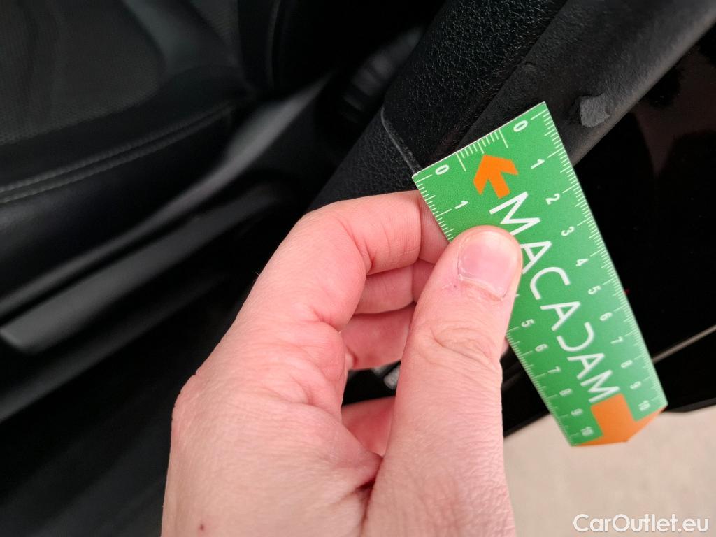  Mercedes  A-Klasse MERCEDES-BENZ Classe A Compact / 2018 / 5P / Berline A 180 d Business Line BVA #15