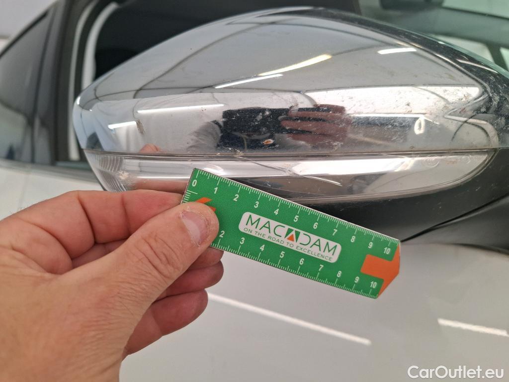  Peugeot  208 PEUGEOT  / 2015 / 5P / Berline &BLUEHDI 100 €6.c S&S ALLURE BUSINESS #35