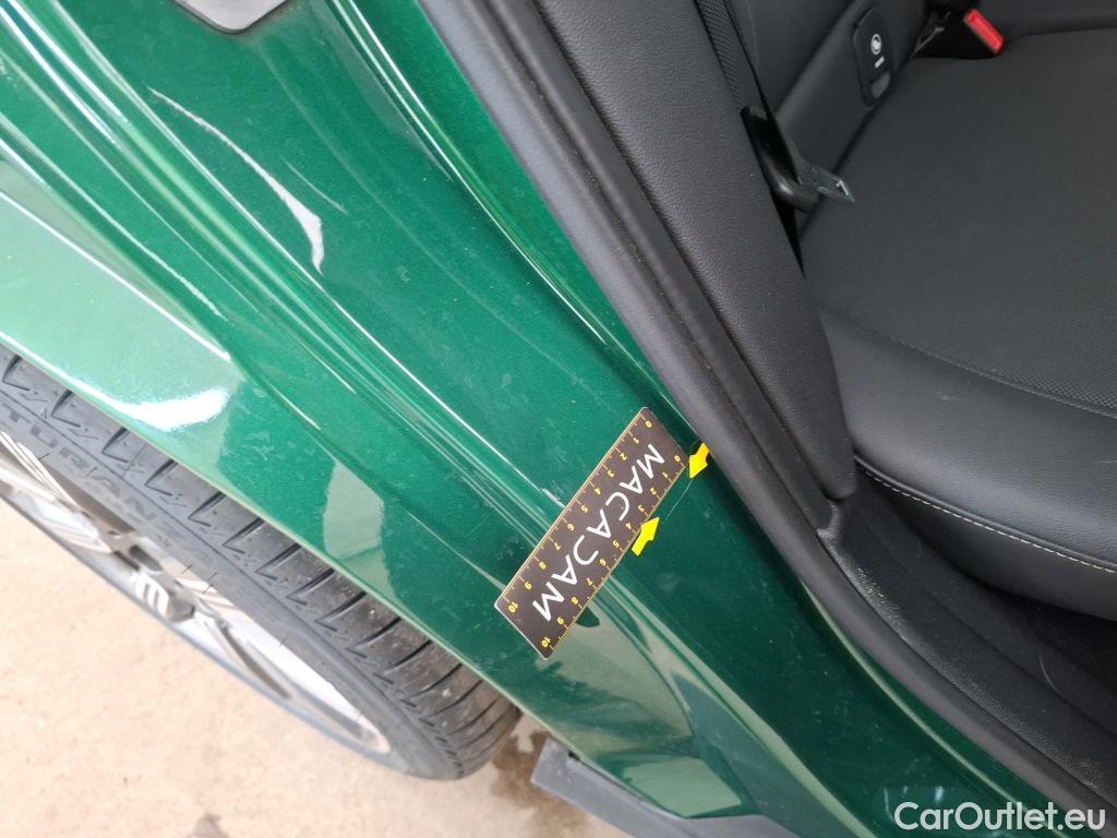  Mini  Clubman MINI  / 2019 / 5P / Break Cooper Knightsbridge 136 ch BVA7(SP) #30