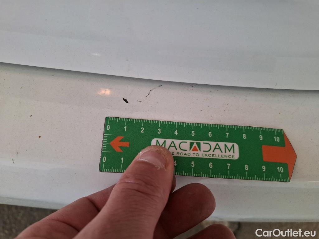  Peugeot  208 PEUGEOT  / 2015 / 5P / Berline &BLUEHDI 100 €6.c S&S ALLURE BUSINESS #53