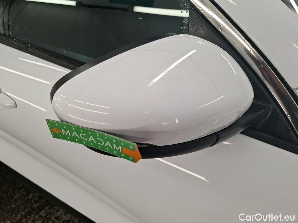  Ford  Kuga FORD  / 2019 / 5P / SUV 2.5 190 hybrid Flexifuel Pshift Titanium #3