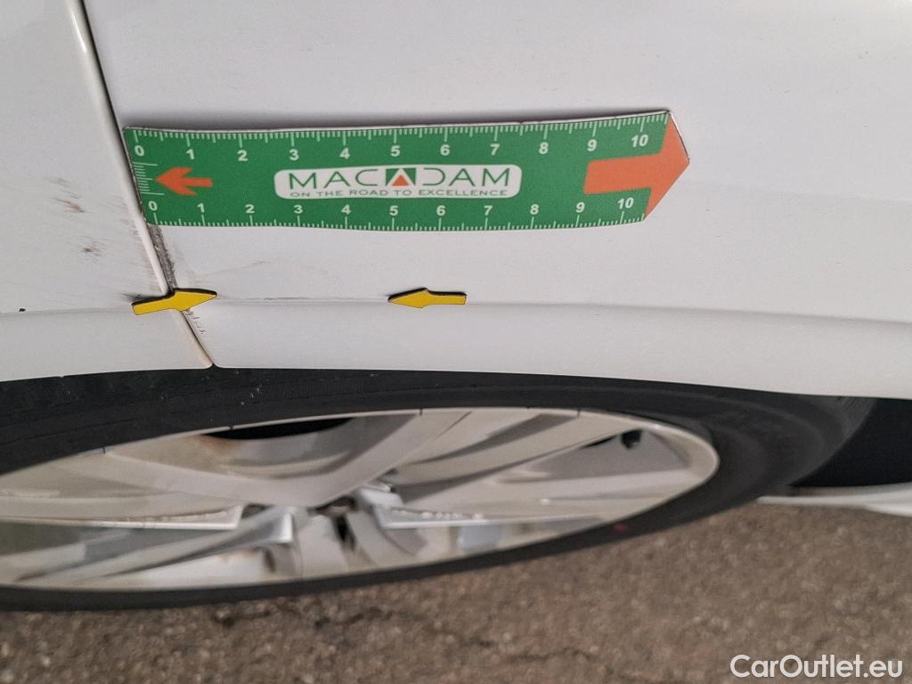  Peugeot  208 PEUGEOT  / 2015 / 5P / Berline &BLUEHDI 100 €6.c S&S ALLURE BUSINESS #13