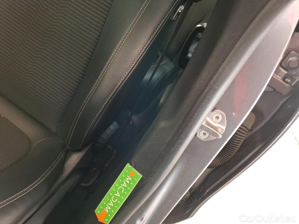  Mercedes  CLA-Klasse MERCEDES-BENZ CLA Shooting Brake / 2019 / 5P / Break CLA 200 d Business Line BA8 #11