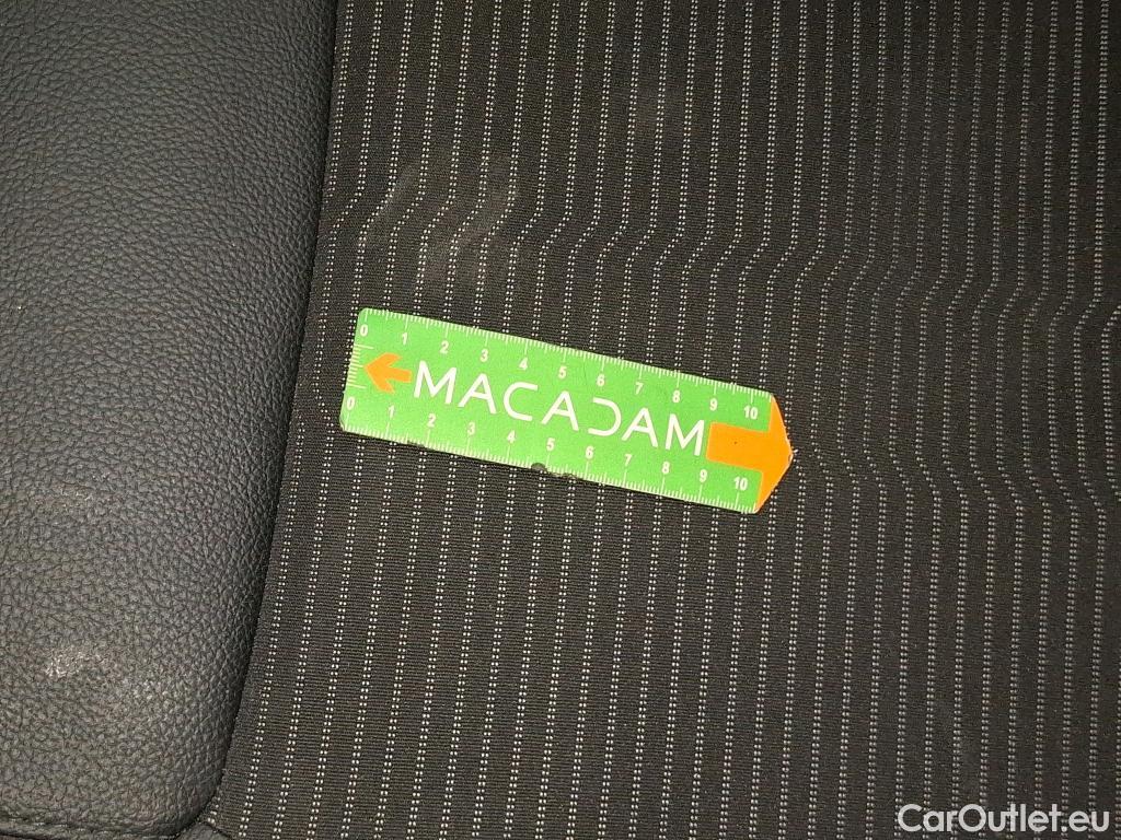  Mercedes  CLA-Klasse MERCEDES-BENZ CLA Coupe / 2019 / 4P / Coupé CLA 180 Business Line BA7 #86